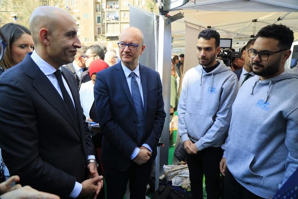 I Ministri Valditara e Latif con gli studenti